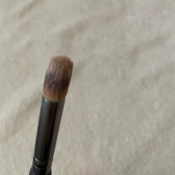 Heavenly Luxe Complexion Perfection Brush #7 - Picture 5 of 7
